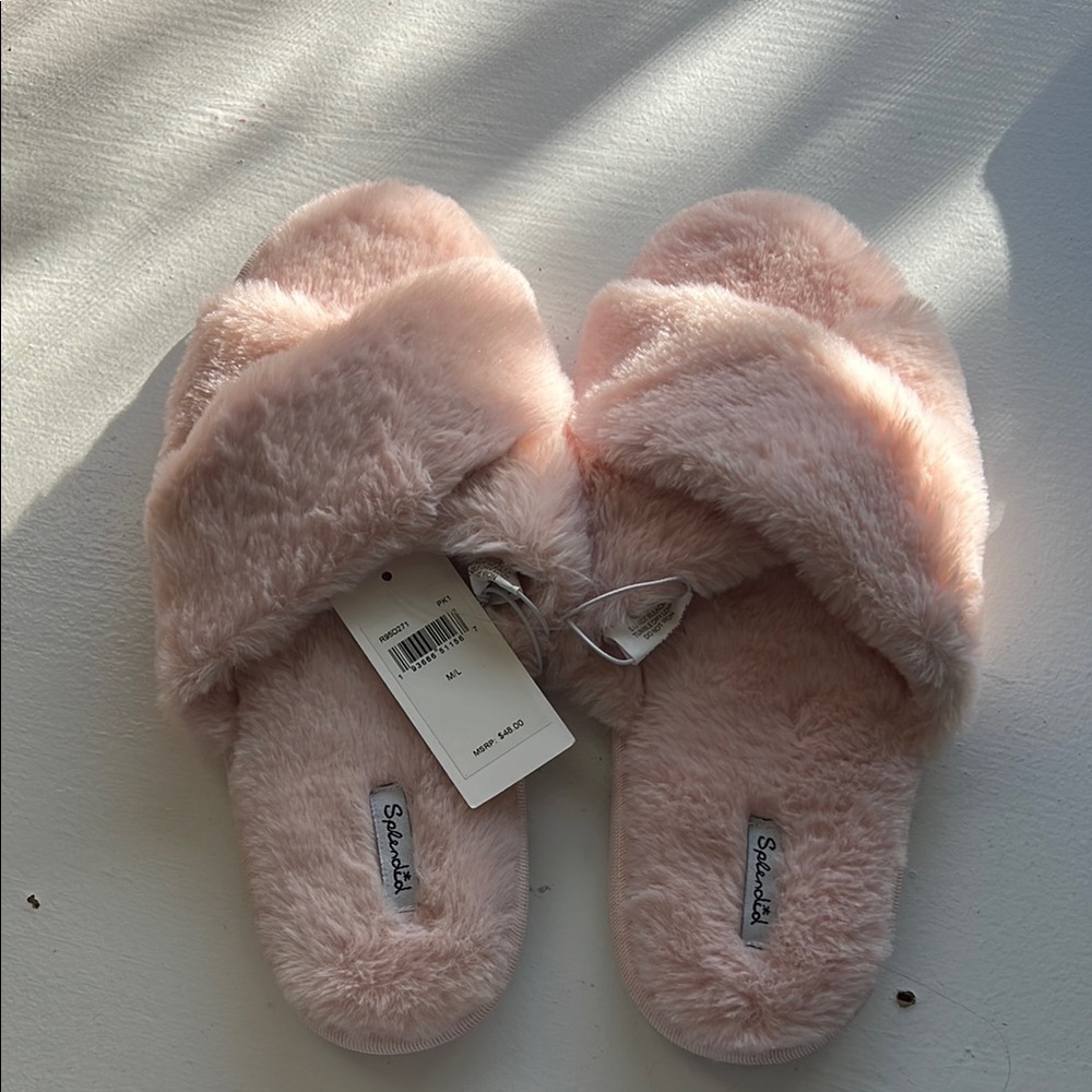 Splendid Women's Pink Fuzzy Slippers NWT Size M/L